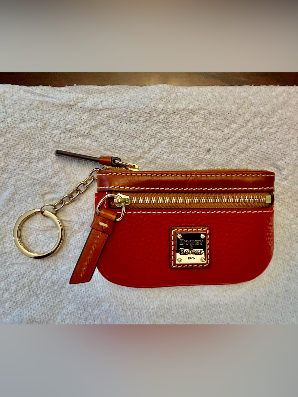Dooney & Bourke Red & Brown Leather Key ring & Card Holder Pouch Gold Hardware - Picture 7 of 9